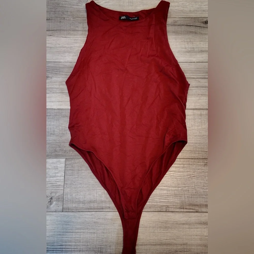 Zara RedBurgundy Stretch Sleeveless Bodysuit L Lined Snap Closure Work or Casual